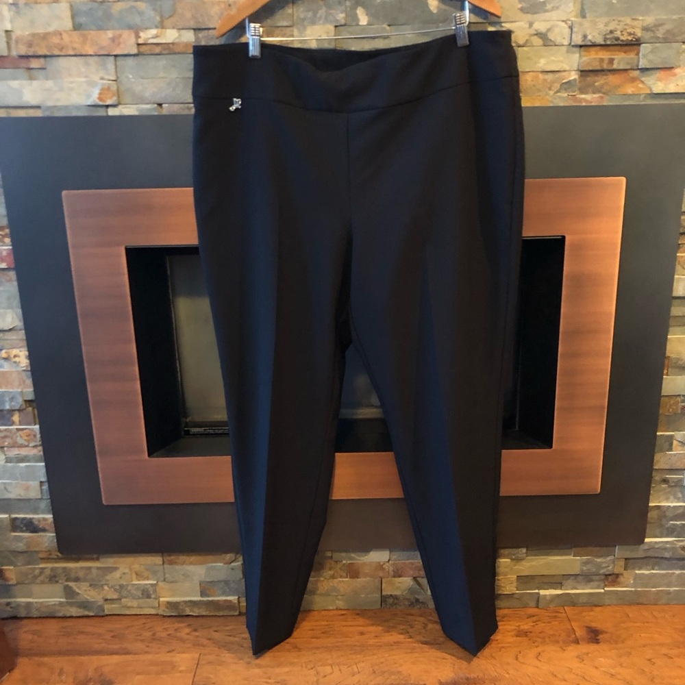 NWT Joseph Ribkoff Classic Black Trousers